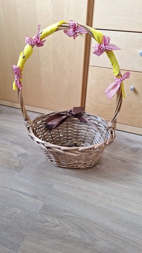 Wicker oval basket - wicker, wit