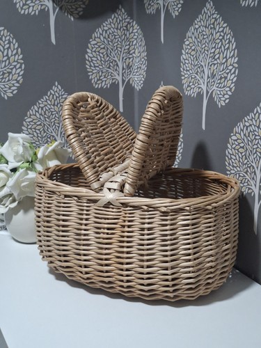 Lovely small wicker - lovely, basket
