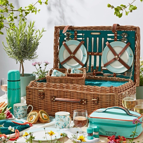Fortnum mason 4 - fortnum, person