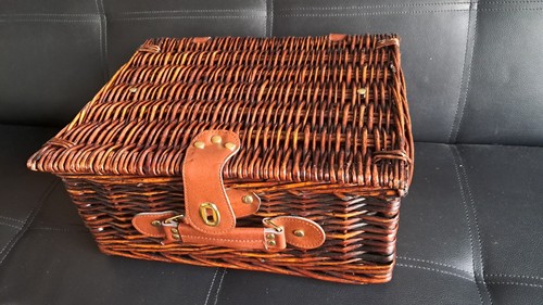 Wicker hamper with - wicker,